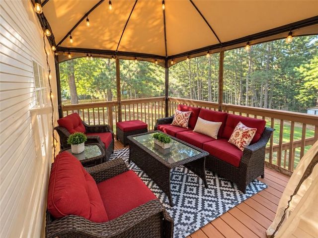1026 Mason Lee Ave, Loganville, GA 30052