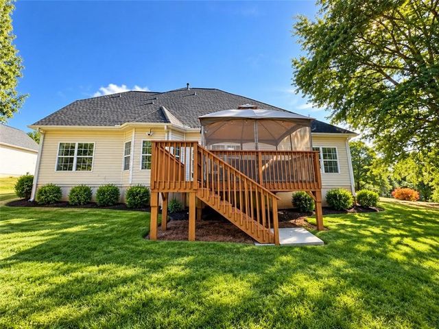 1026 Mason Lee Ave, Loganville, GA 30052