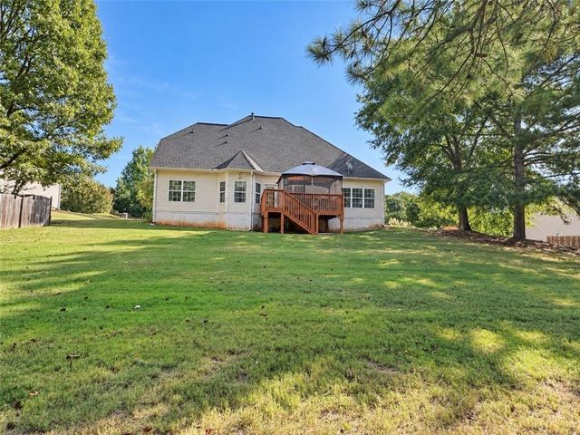 1026 Mason Lee Ave, Loganville, GA 30052