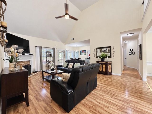 1026 Mason Lee Ave, Loganville, GA 30052