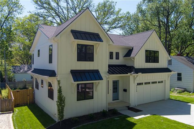 5325 W 72ND Street, Prairie Village, KS 66208