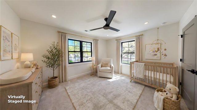 5325 W 72ND Street, Prairie Village, KS 66208