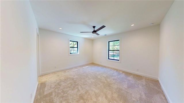 5325 W 72ND Street, Prairie Village, KS 66208