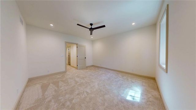 5325 W 72ND Street, Prairie Village, KS 66208