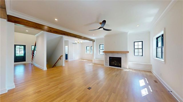 5325 W 72ND Street, Prairie Village, KS 66208