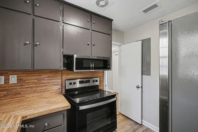 7213 HALLOCK Street, Jacksonville, FL 32211