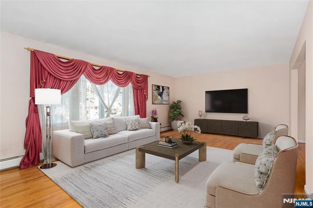 109 Windham Road, Hillsdale, NJ 07642