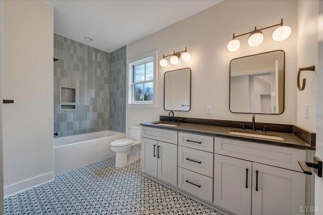 1161 Golf View Court, Huddleston, VA 24104