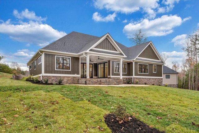 1161 Golf View Court, Huddleston, VA 24104