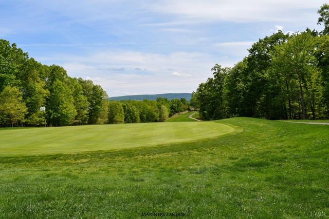 1161 Golf View Court, Huddleston, VA 24104