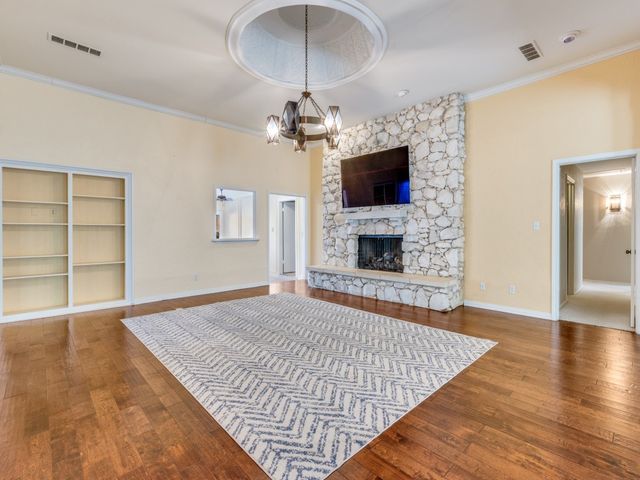 9141 Loma Vista Drive, Dallas, TX 75243