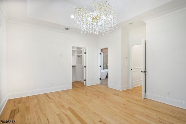 21 Maplewood Dr, Livingston Twp., NJ 07039