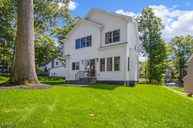 21 Maplewood Dr, Livingston Twp., NJ 07039