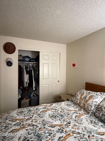 400 S Saliman Road APT 146, Carson City, NV 89701