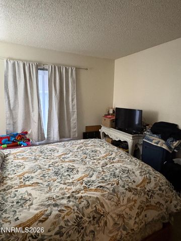 400 S Saliman Road APT 146, Carson City, NV 89701