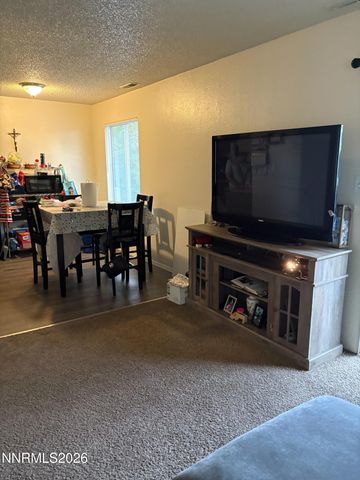 400 S Saliman Road APT 146, Carson City, NV 89701