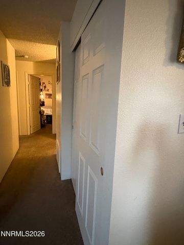 400 S Saliman Road APT 146, Carson City, NV 89701