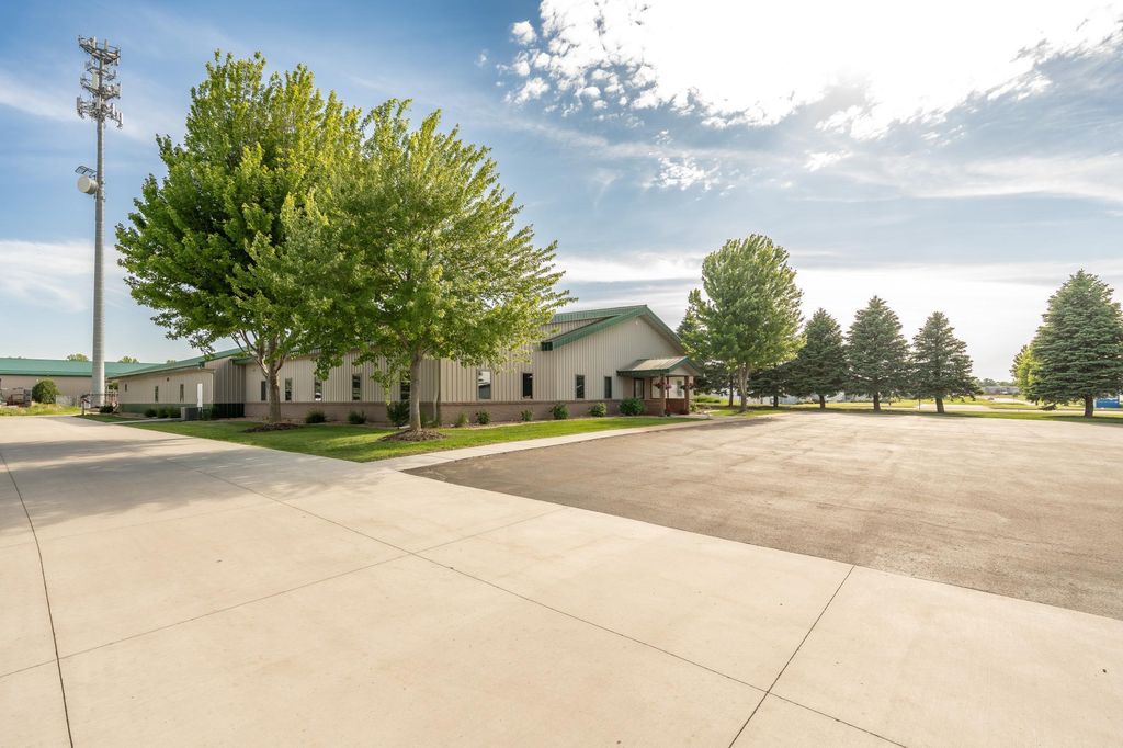 800 6th Street NW, New Prague, MN 56071 — photo 2