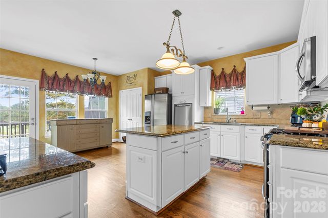 7710 Ninth Fairway Lane, Mint Hill, NC 28227
