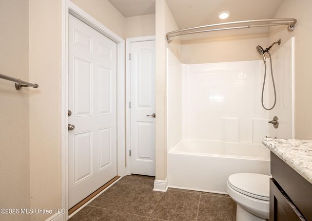 125 Gannet Lane, Ocean Springs, MS 39564