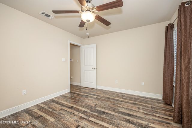 125 Gannet Lane, Ocean Springs, MS 39564