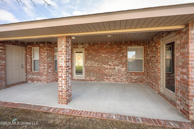 125 Gannet Lane, Ocean Springs, MS 39564