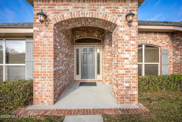 125 Gannet Lane, Ocean Springs, MS 39564