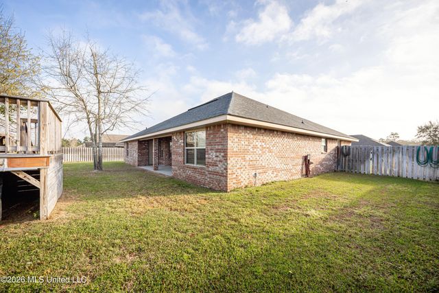 125 Gannet Lane, Ocean Springs, MS 39564