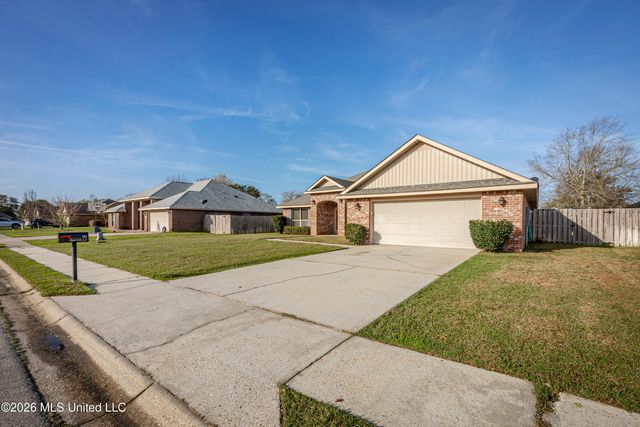125 Gannet Lane, Ocean Springs, MS 39564