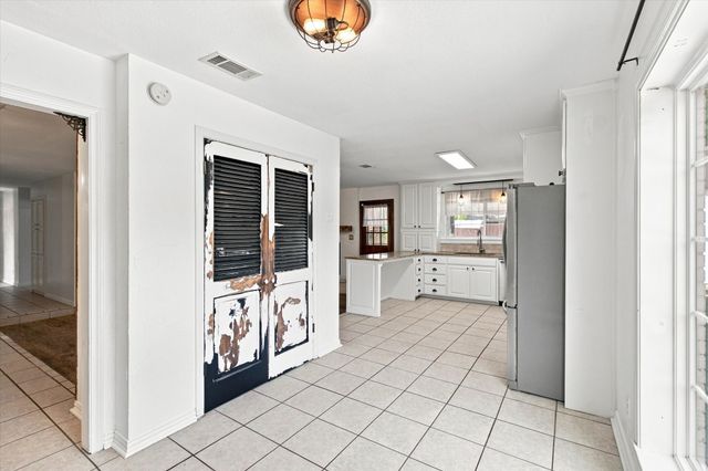 209 Diane Drive, Sanger, TX 76266