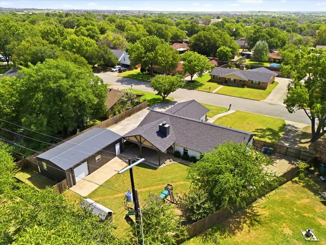 209 Diane Drive, Sanger, TX 76266