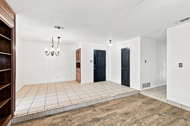 209 Diane Drive, Sanger, TX 76266