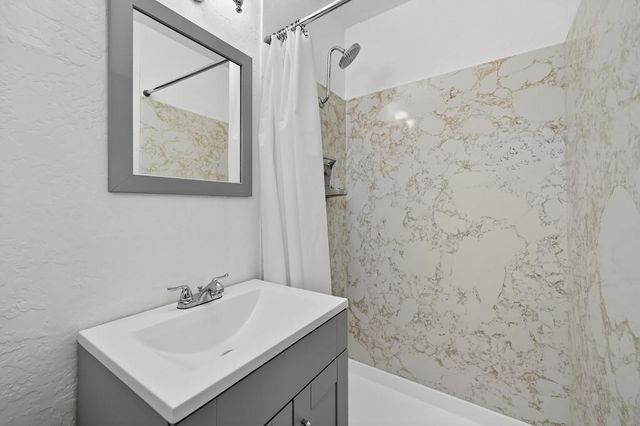 8355 Acorn Dr, Granite Bay, CA 95746