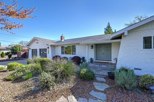 8355 Acorn Dr, Granite Bay, CA 95746