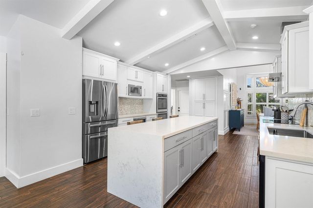 916 SW 37th Court, Boynton Beach, FL 33435