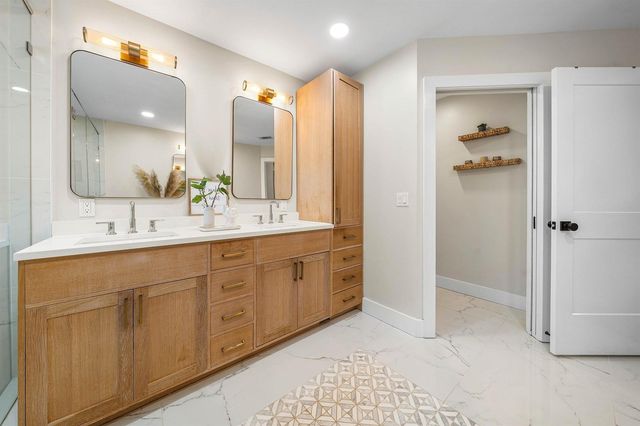 916 SW 37th Court, Boynton Beach, FL 33435