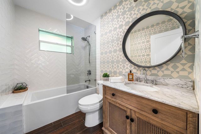 916 SW 37th Court, Boynton Beach, FL 33435
