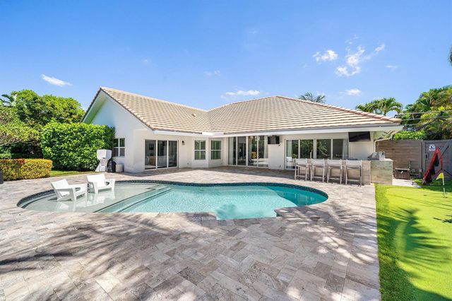 916 SW 37th Court, Boynton Beach, FL 33435