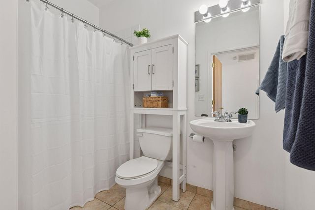 580 N 2nd Street 300, Minneapolis, MN 55401