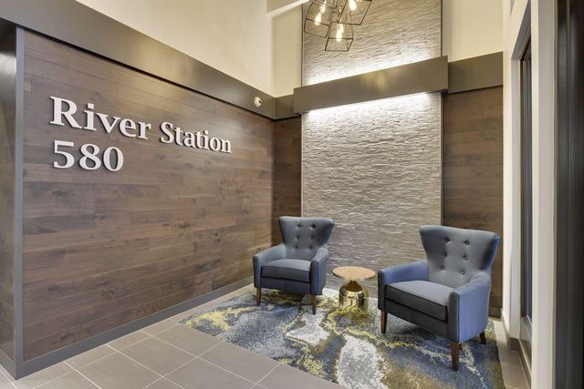 580 N 2nd Street 300, Minneapolis, MN 55401