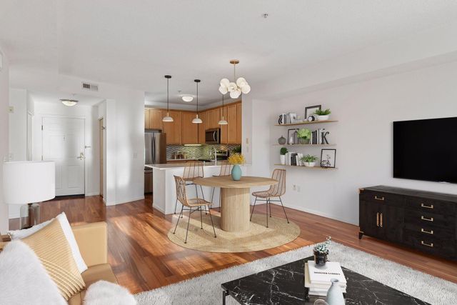 580 N 2nd Street 300, Minneapolis, MN 55401