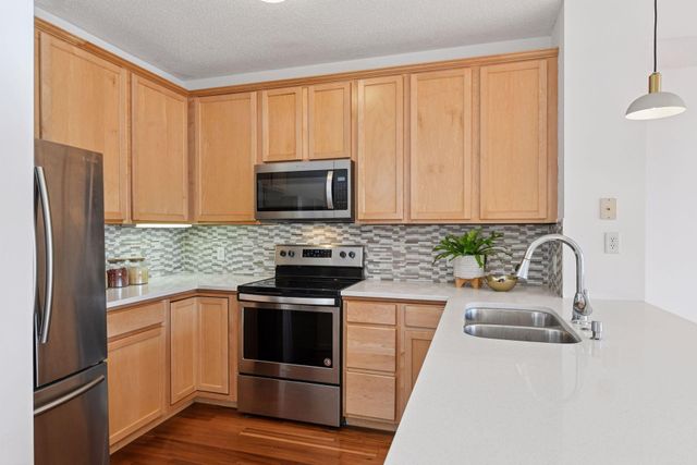 580 N 2nd Street 300, Minneapolis, MN 55401