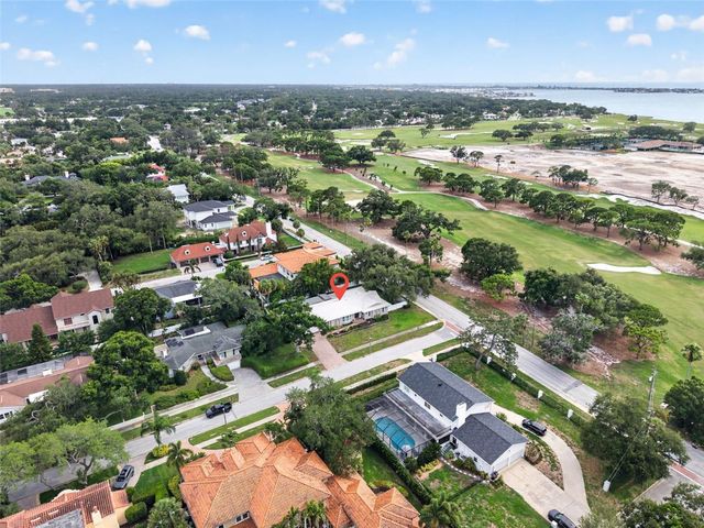 303 ROEBLING ROAD S, Belleair, FL 33756