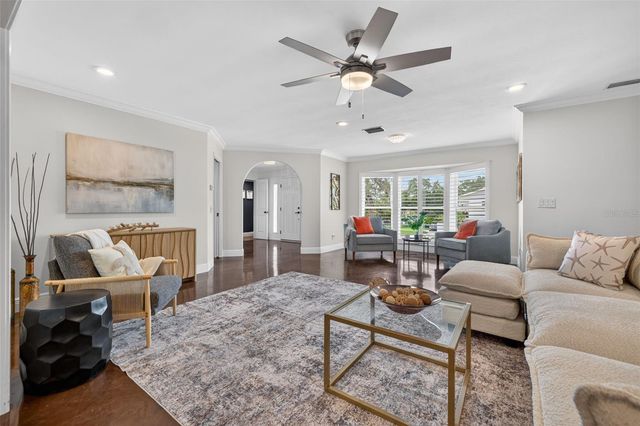 303 ROEBLING ROAD S, Belleair, FL 33756