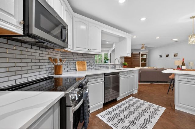 303 ROEBLING ROAD S, Belleair, FL 33756