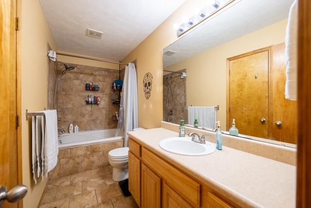 2409 W Colton Avenue, Ozark, MO 65721