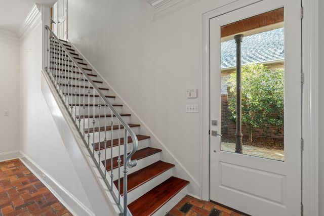 8 Sunset Hill, Hattiesburg, MS 39402