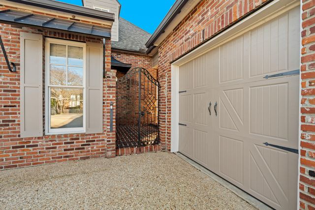 8 Sunset Hill, Hattiesburg, MS 39402