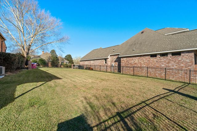 8 Sunset Hill, Hattiesburg, MS 39402