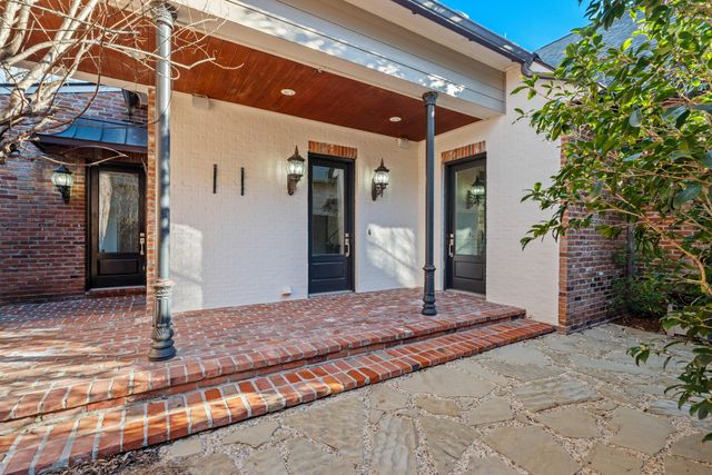 8 Sunset Hill, Hattiesburg, MS 39402